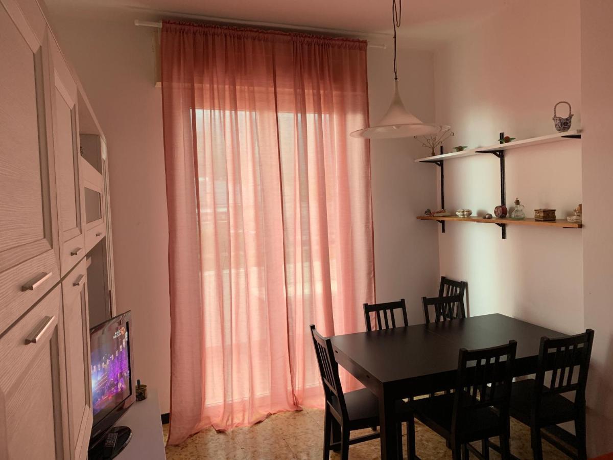 Casa Bianca 6 - Confortevole In Centro A مونيلّي المظهر الخارجي الصورة